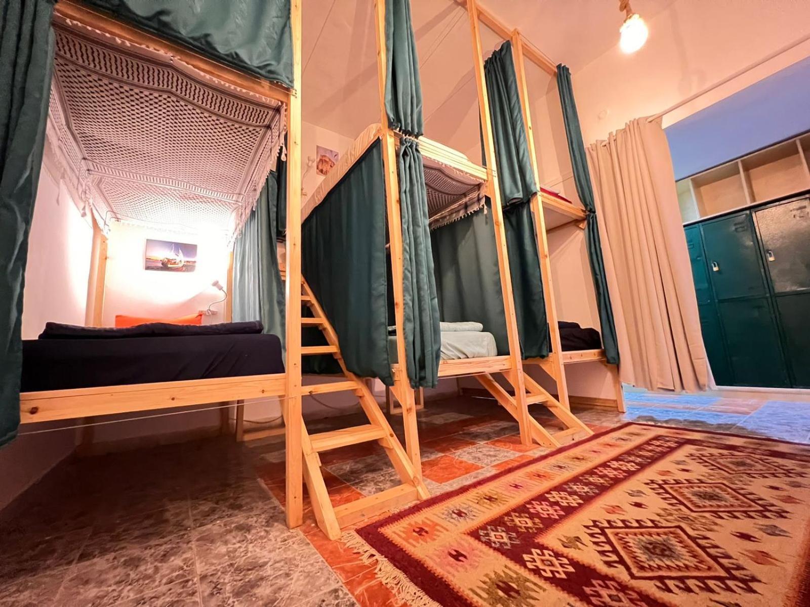 Mango Haus Hostel Aqaba Bagian luar foto
