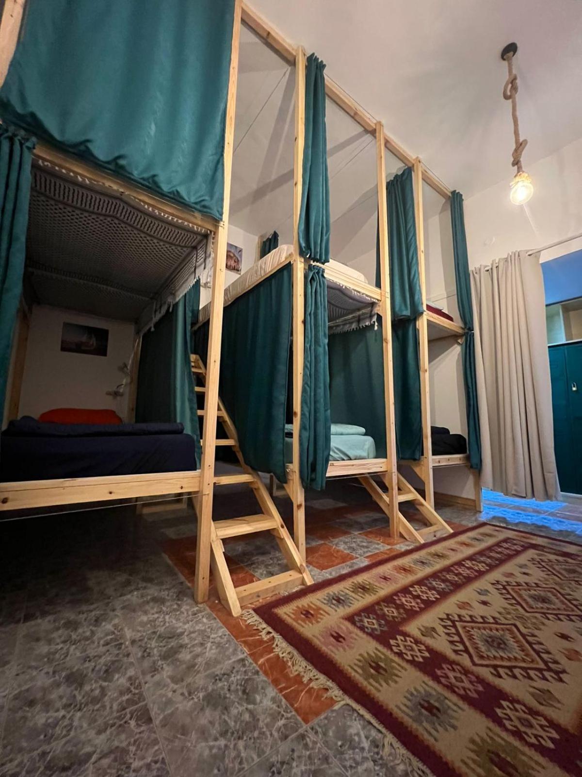 Mango Haus Hostel Aqaba Bagian luar foto