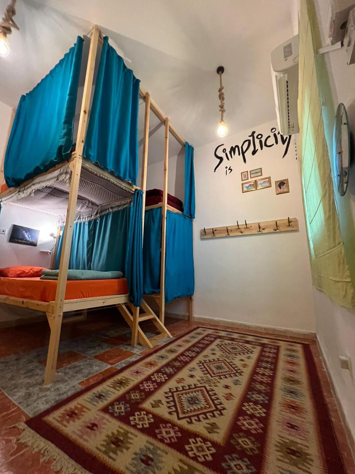 Mango Haus Hostel Aqaba Bagian luar foto