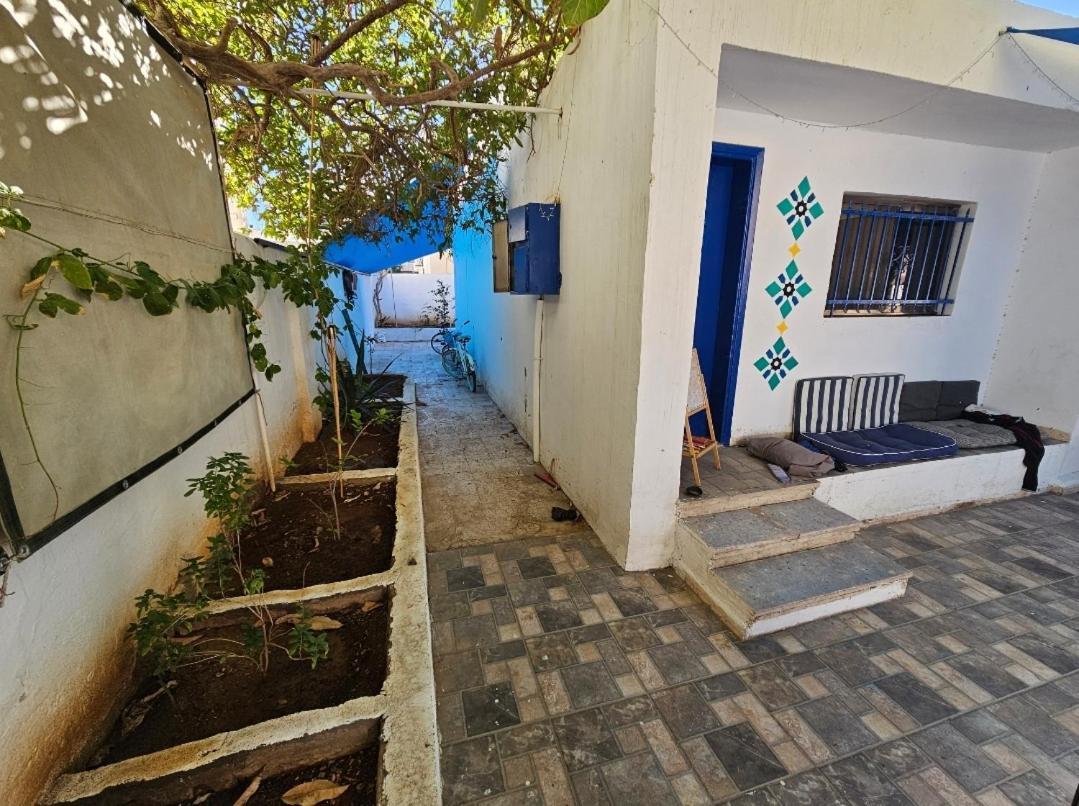 Mango Haus Hostel Aqaba Bagian luar foto