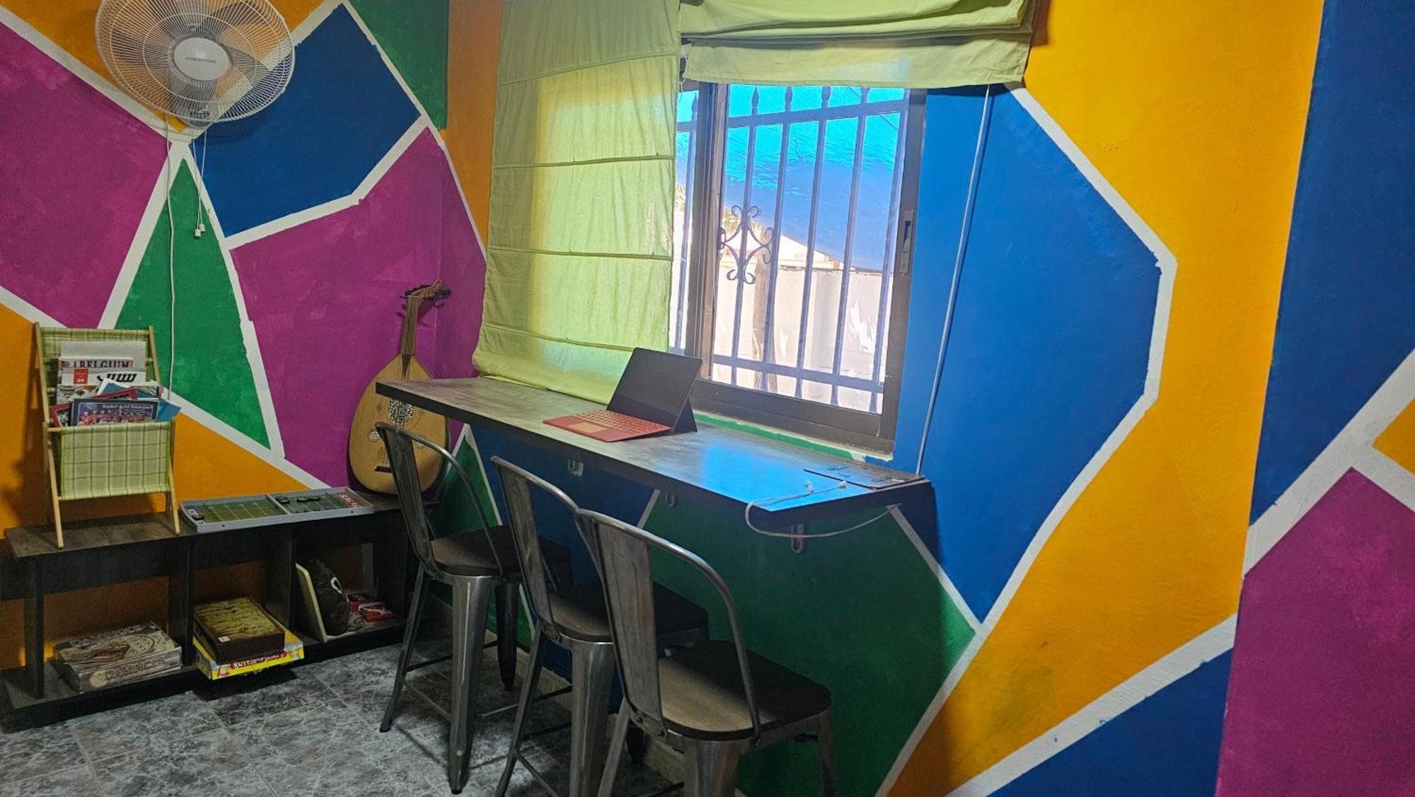 Mango Haus Hostel Aqaba Ruang foto